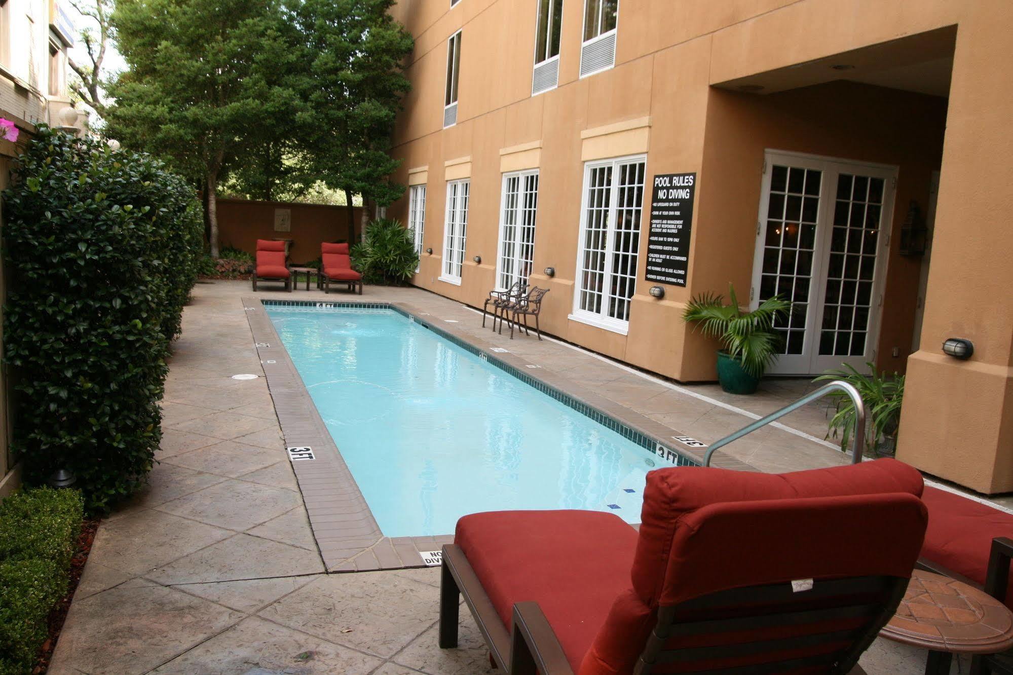 Hampton Inn New Orleans/St.Charles Ave Экстерьер фото